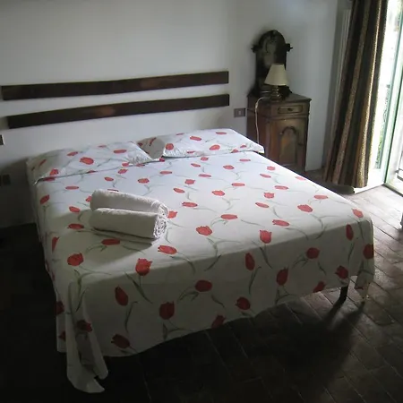 Casa Curlo Bed & Breakfast *