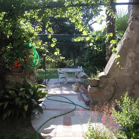 Casa Curlo Calvagese Della Riviera
