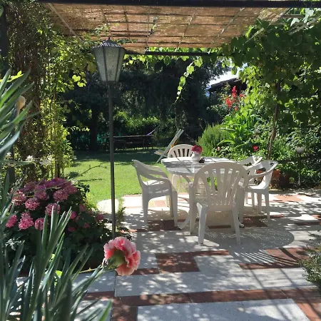 Casa Curlo Bed & Breakfast